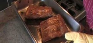 Make barbecued beef ribs with a dry rub in the oven