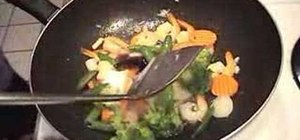 Cook Thai shrimp and vegetable stir fry with Kai