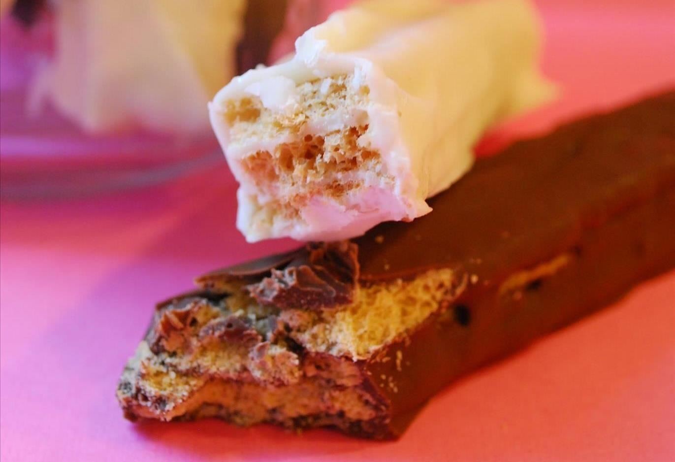 DIY Tastes Better: How to Make Homemade Kit Kat Bars in Any Flavor, Color, or Size You Want