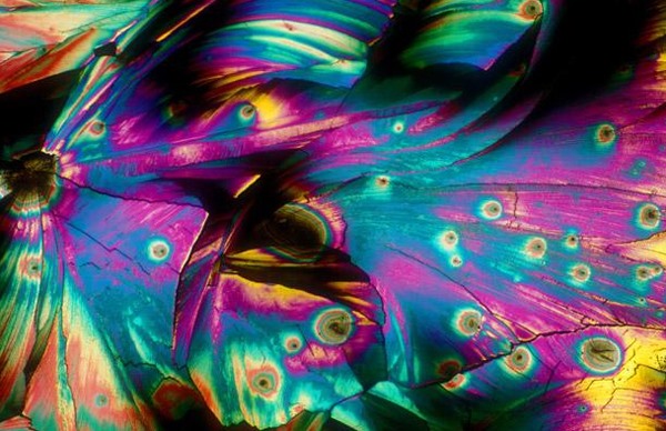 Booze Explosions Create Microscopic Rainbows
