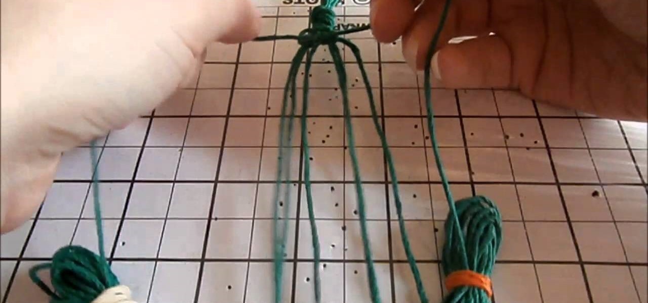 Make a Green Lacy Hemp Necklace
