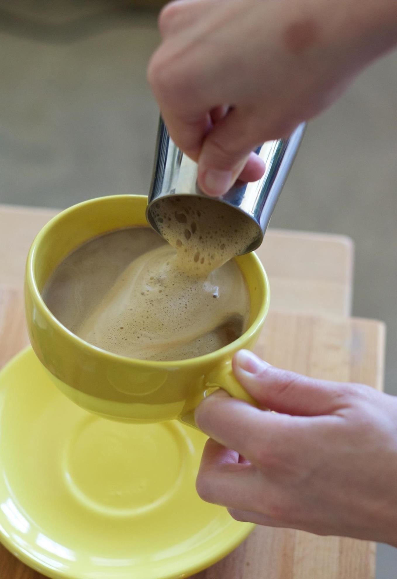 How to Clone Starbucks' Secret Dirty Chai Latte