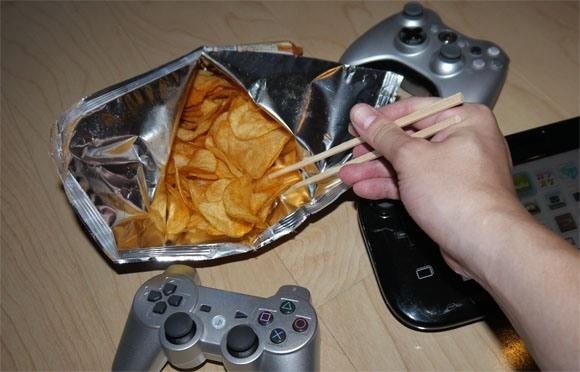 7 Life-Changing Hacks for How You Eat Potato Chips & Other Bagged Snacks