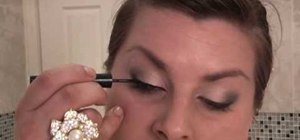 Create a wearable sultry Latina makeup look