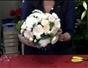 Make a wedding bouquet