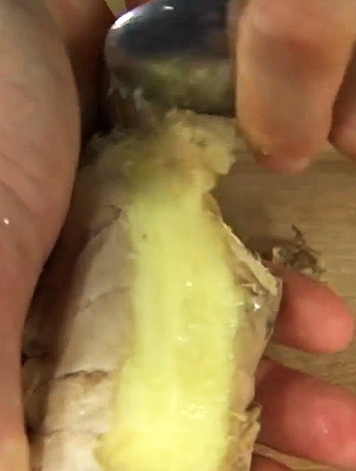 The Fastest, Most Efficient Way to Peel Fresh Ginger Root (No Knives or Peelers Required)