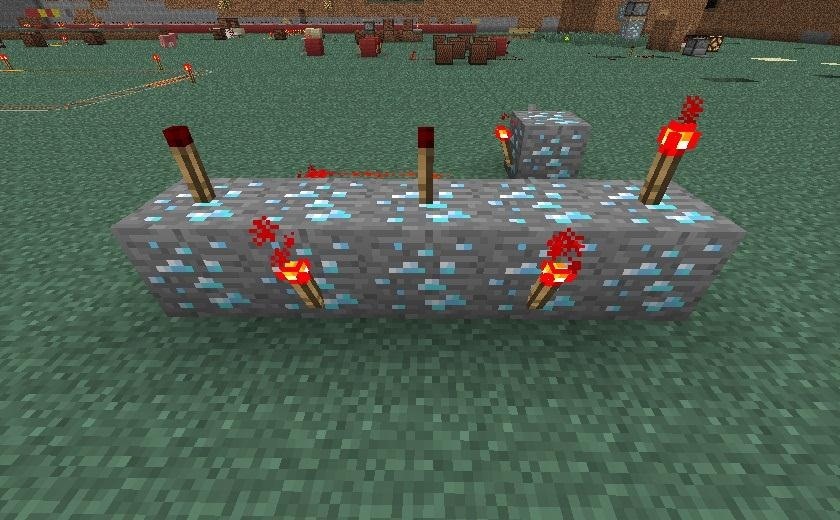 Switch Between Multiple Outputs with a One-Button Redstone Relay in Minecraft