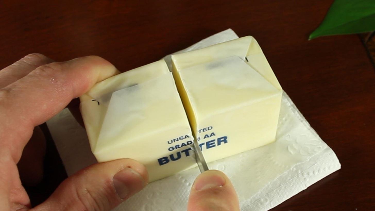 How to Make a MacGyver-Style, Emergency Butter Candle That Burns for Hours