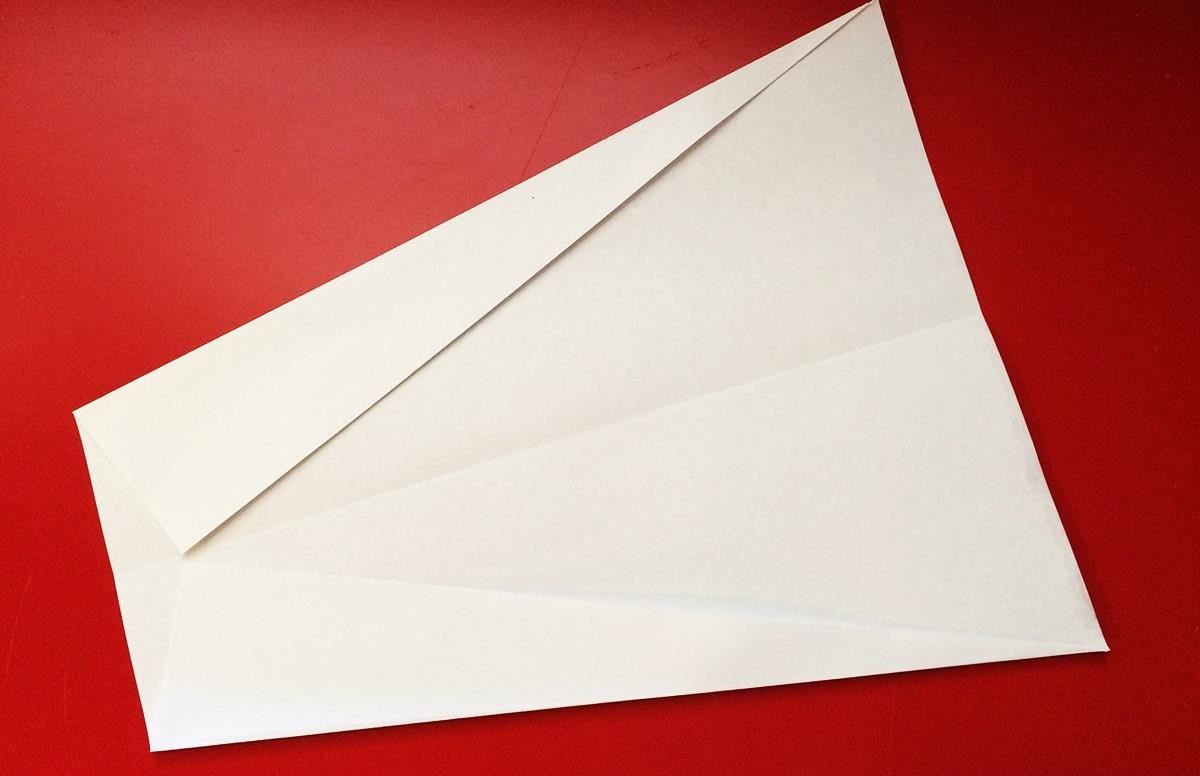 How to Fold the Record-Setting Glider-Style Paper Airplane (Guinness World Records)