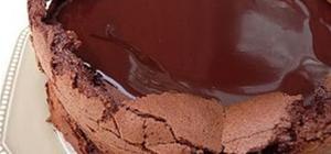 Seriously Decadent Flourless Chocolate Cake