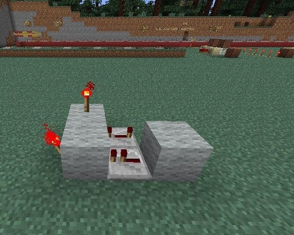 How to Stack Three Pistons in Minecraft and Become King of the World