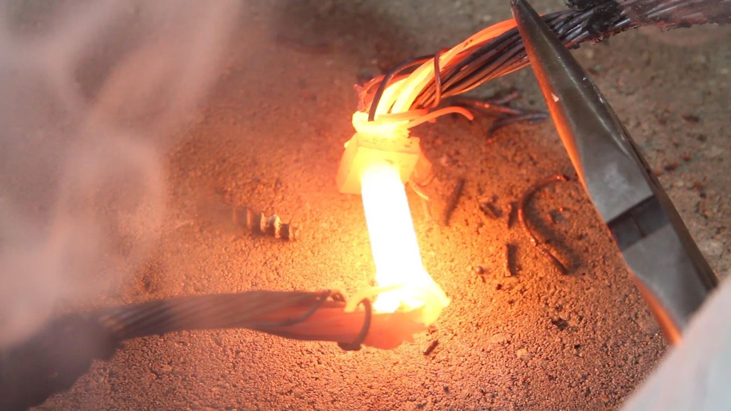 How to Melt Metal with a Modified Microwave Oven Transformer