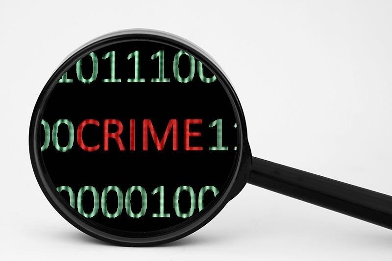 Hack jak profesjonalista: jak stworzyć własne narzędzie przestępcze podobne do PRISM