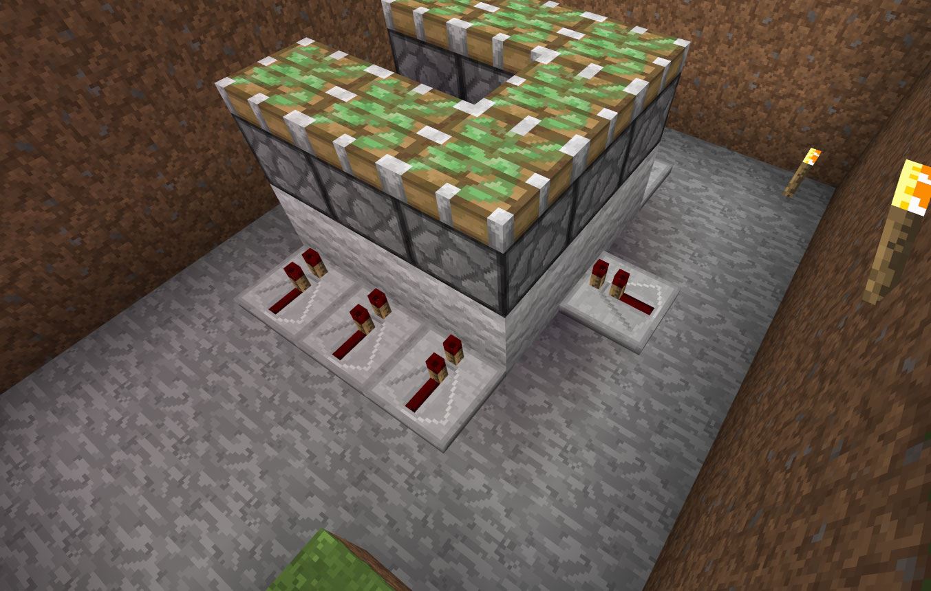 How to Use Redstone to Create a Converting Enchantment Table in Minecraft