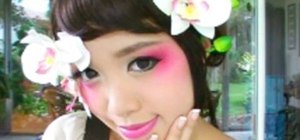 Create a geisha makeup look for Halloween