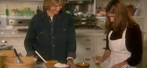 Make a traditional pumpkin pie with Martha Stewart