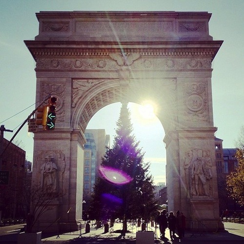 Get Inspired! 30 Festive Holiday-Themed Photos Taken with Cell Phones