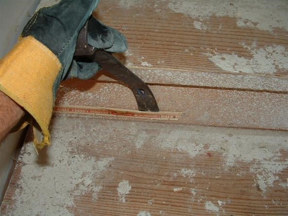 Diy Laminate Floors, How To Remove Glued Laminate Flooring From Stairs