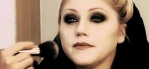 Turn yourself into Volturi "Jane" in Twilight: Eclipse